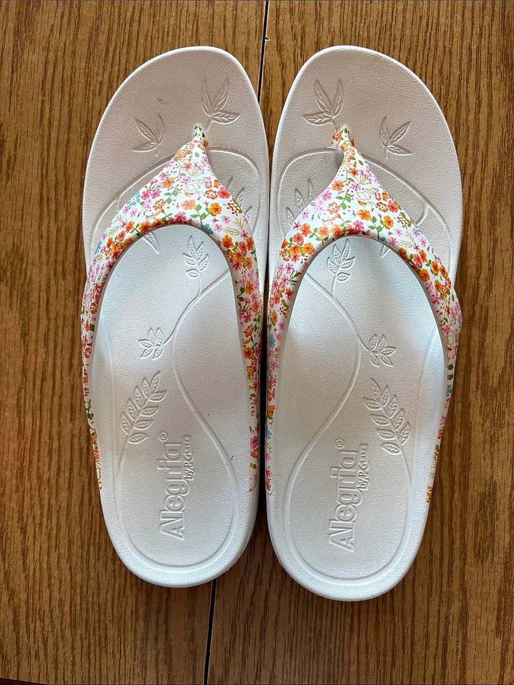 Alegria Ode Thong Sandal Floral Flip-Flop White & Multicolor US 9.5